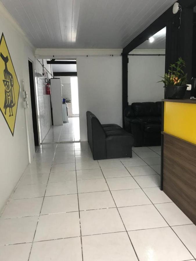 Hostel Banana House Бомбиняс Екстериор снимка
