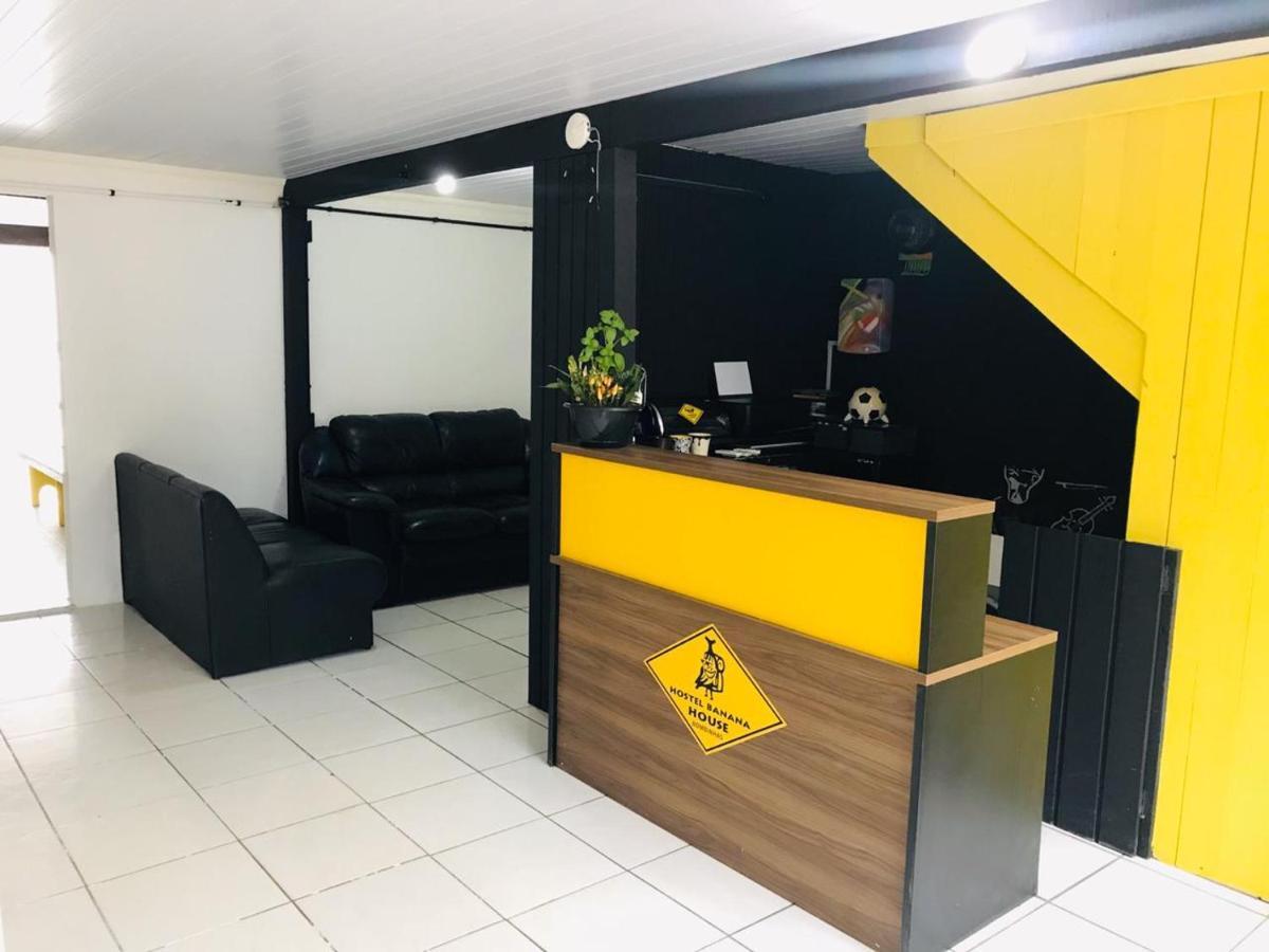Hostel Banana House Бомбиняс Екстериор снимка
