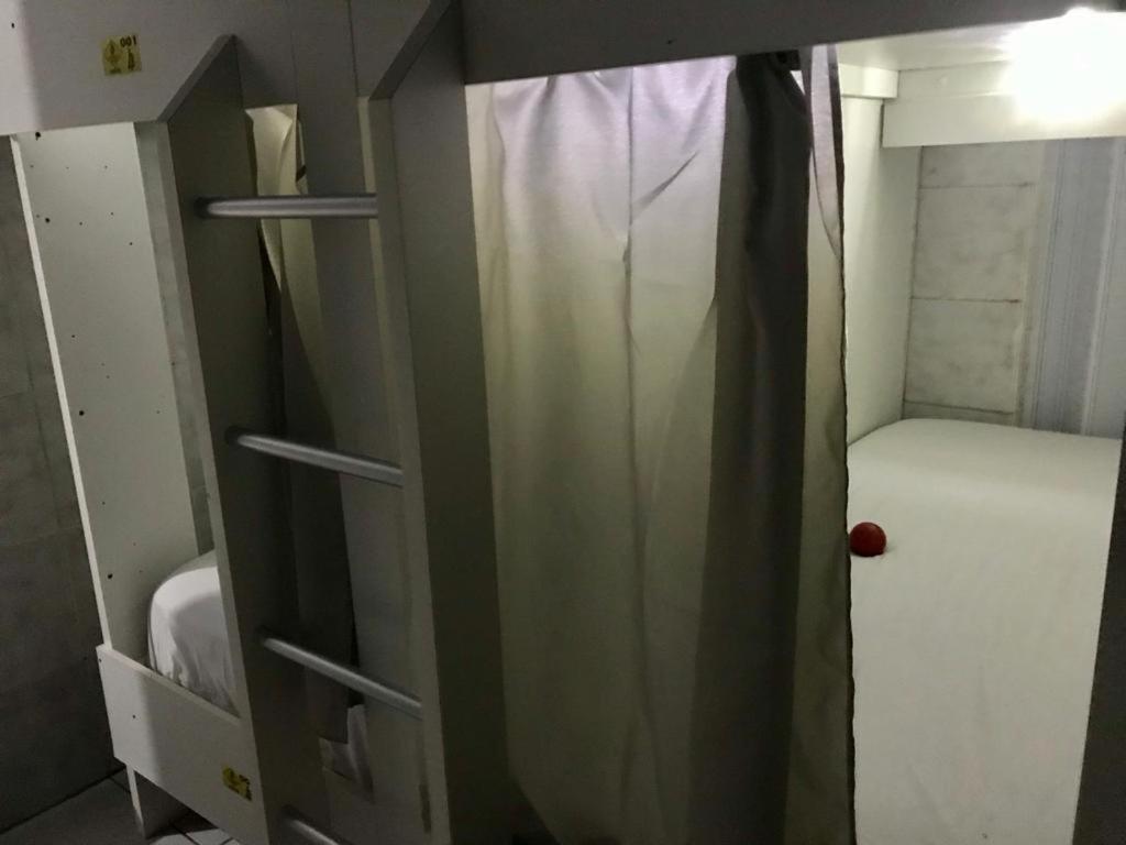 Hostel Banana House Бомбиняс Екстериор снимка